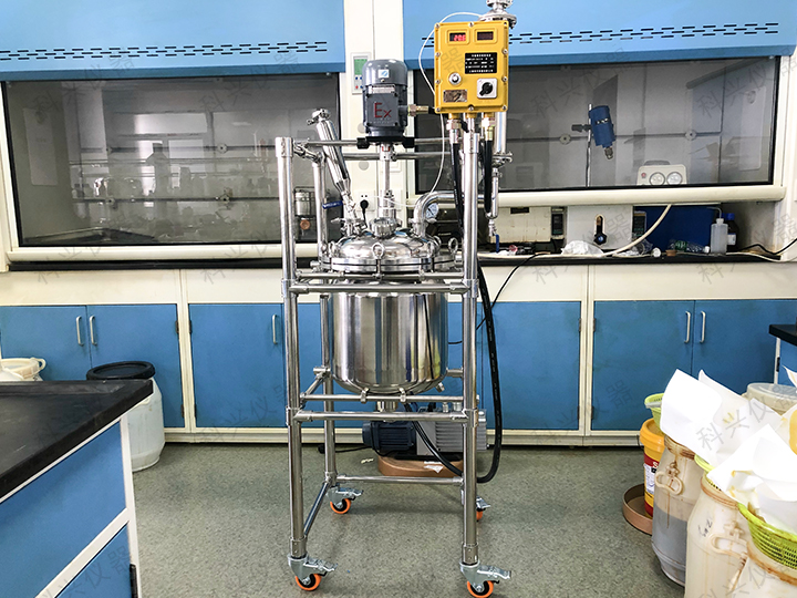 上?？婆d儀器與上海某實(shí)業(yè)公司合同不銹鋼反應(yīng)釜